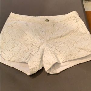 Adorable Lilly white eyelet 00 shorts